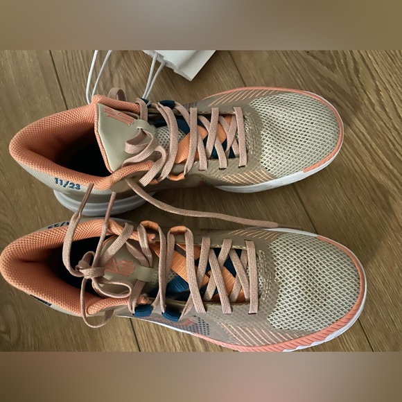 Kobe Nike’s pastel - Picture 3 of 3